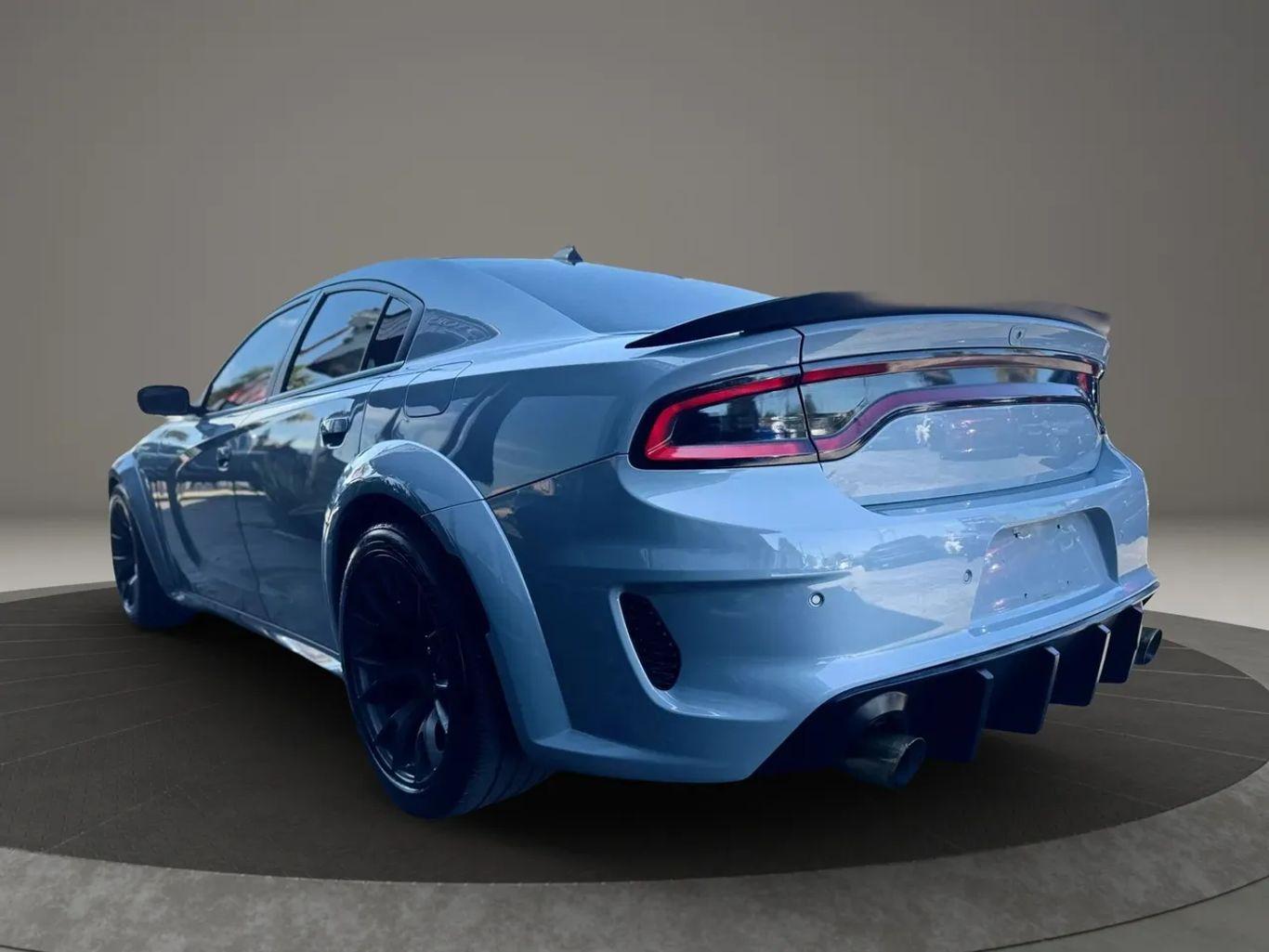 Dodge Charger Srt Hellcat Sedan 4D - Thumbnail 9