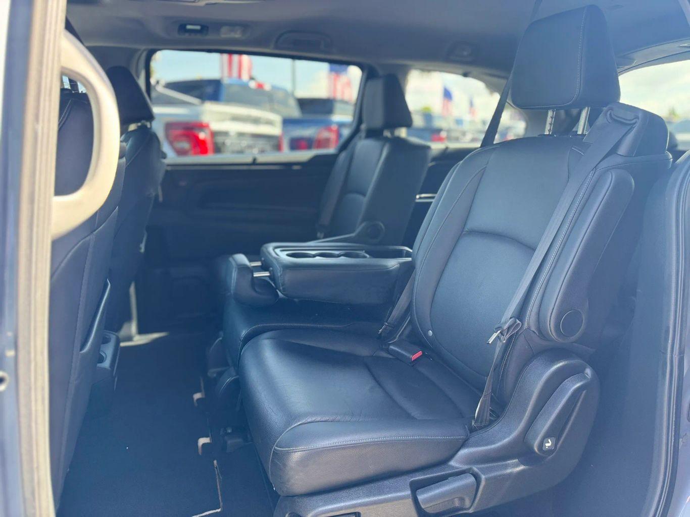 Honda Odyssey Touring Minivan 4D - Thumbnail 18