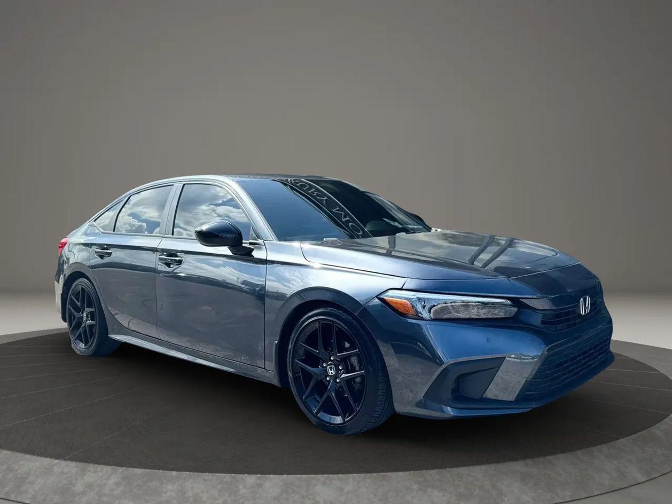 Honda Civic Sport Sedan 4D - Thumbnail 4