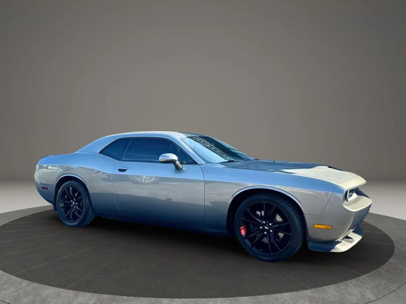 Dodge Challenger R/T Coupe 2D - Thumbnail 9
