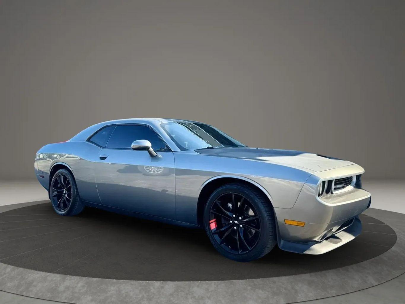 Dodge Challenger R/T Coupe 2D - Thumbnail 10
