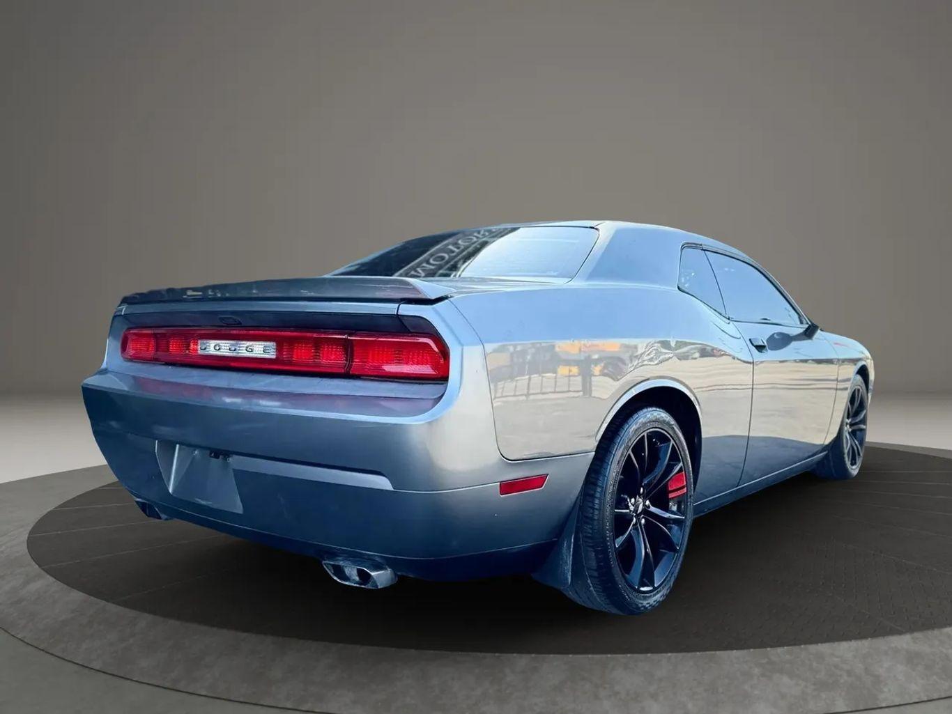 Dodge Challenger R/T Coupe 2D - Thumbnail 19