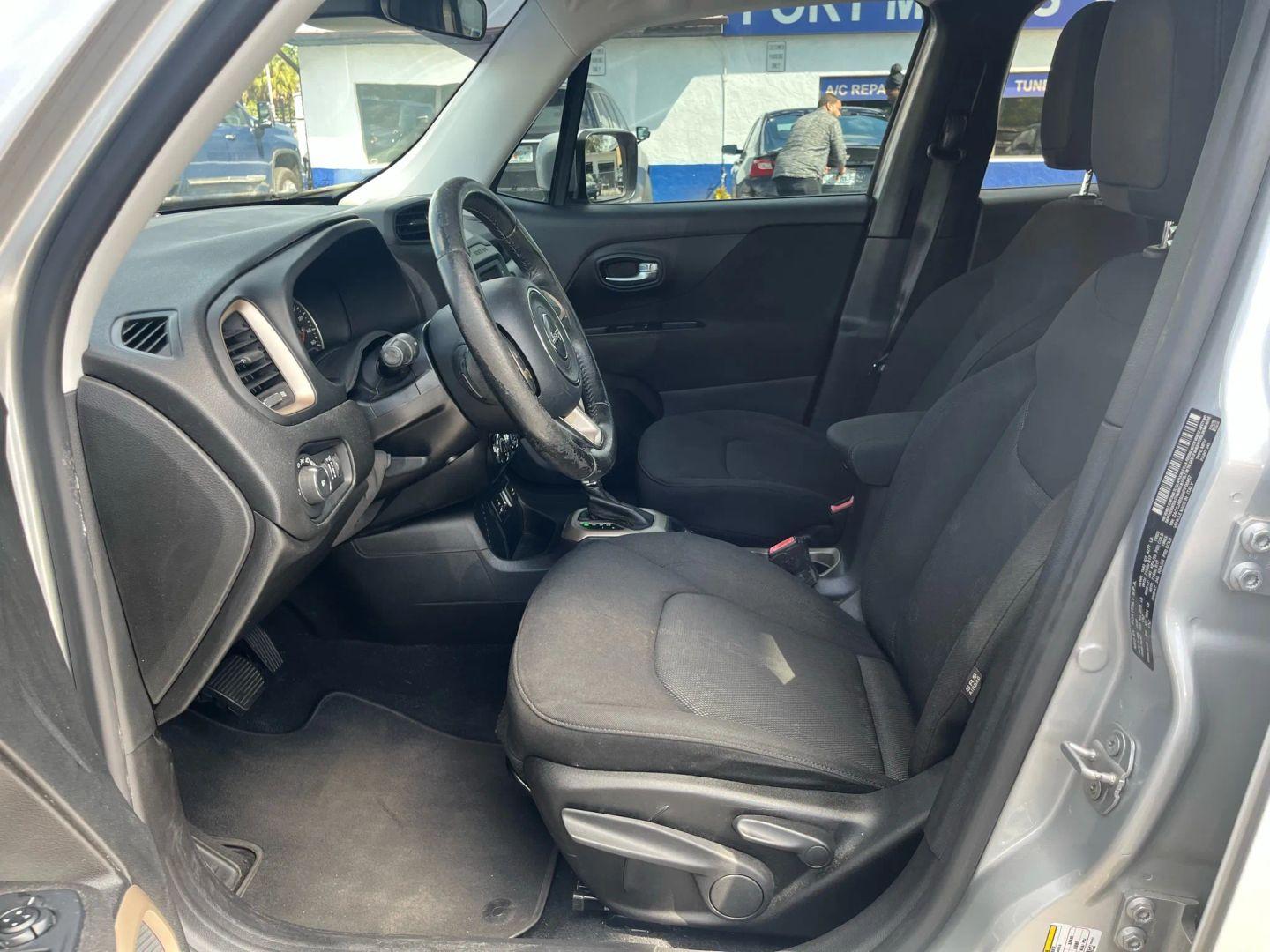 Jeep Renegade Latitude - Thumbnail 18