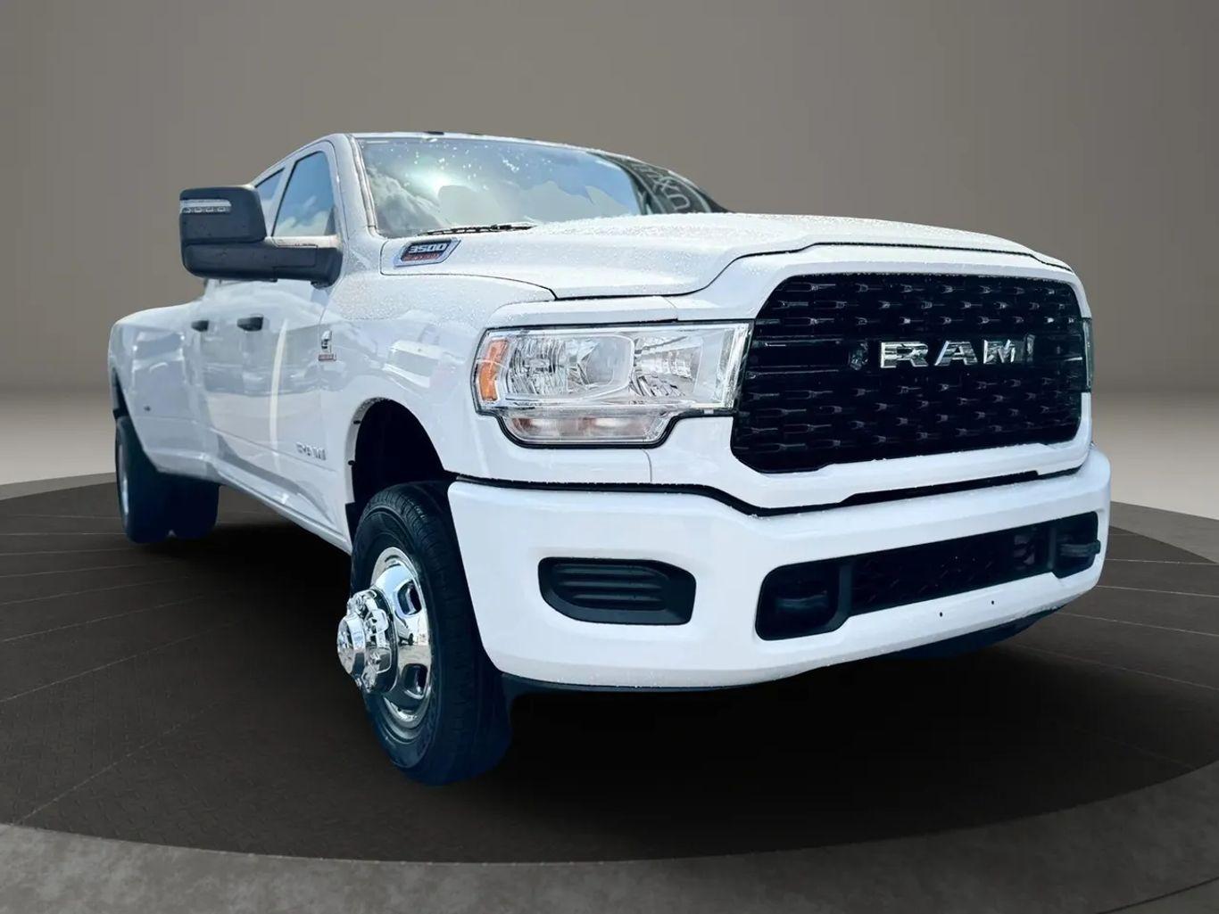 Ram 3500 Crew Cab Tradesman Pickup 4D 8 Ft - Thumbnail 5