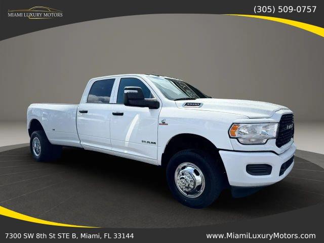 Ram 3500 Crew Cab Tradesman Pickup 4D 8 Ft - View 1