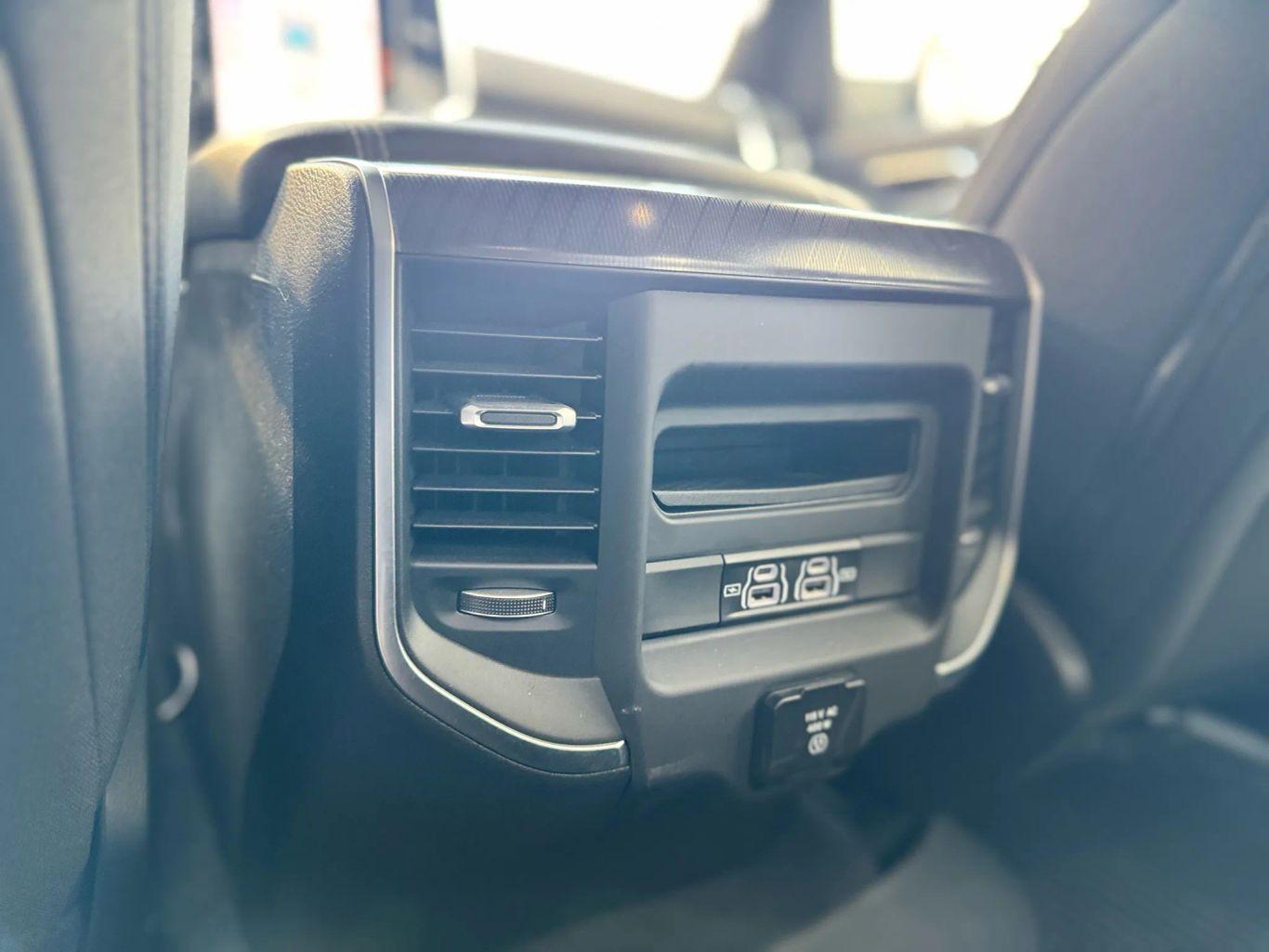 Ram 1500 Crew Cab Big Horn Pickup 4D 5 1/2 Ft - Thumbnail 19