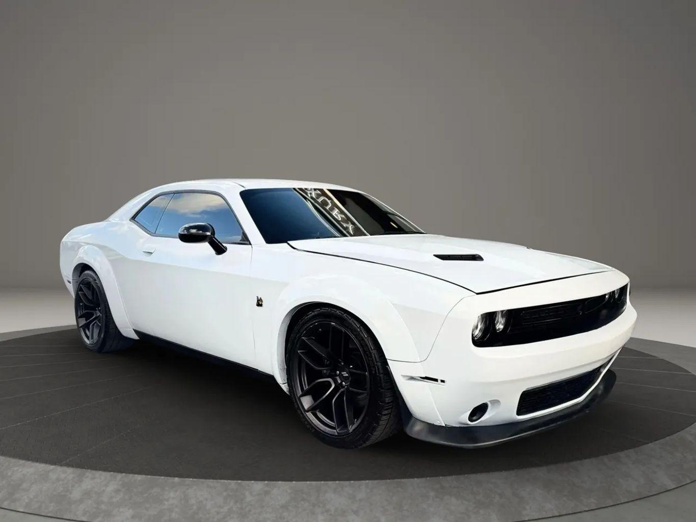 Dodge Challenger R/T Scat Pack Widebody Coupe 2D - Thumbnail 3