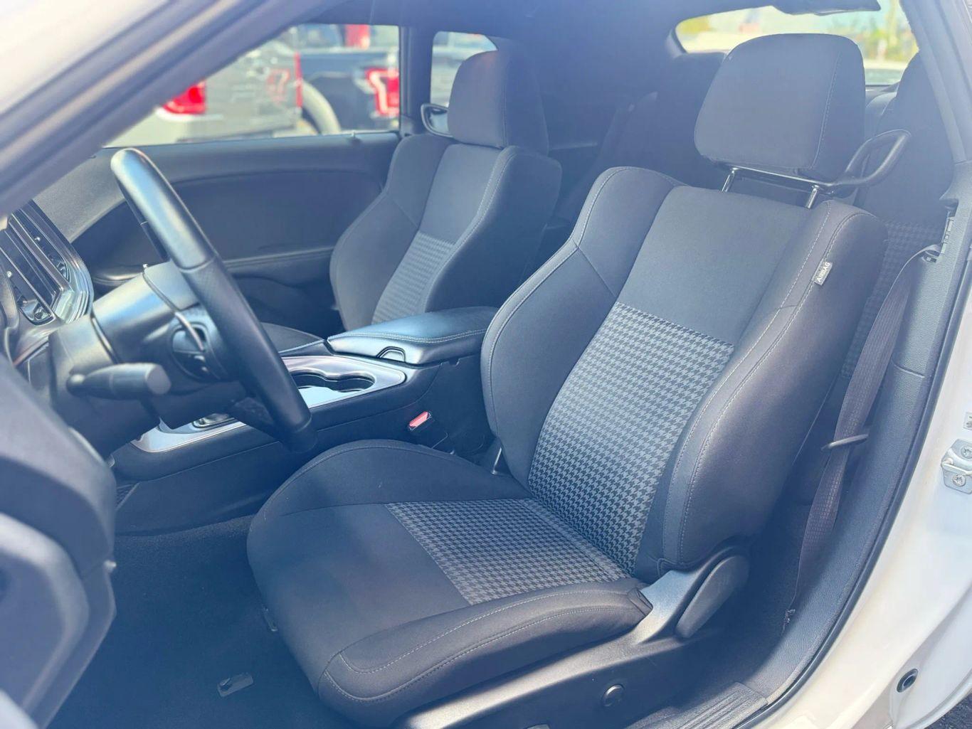 Dodge Challenger R/T Scat Pack Widebody Coupe 2D - Thumbnail 18