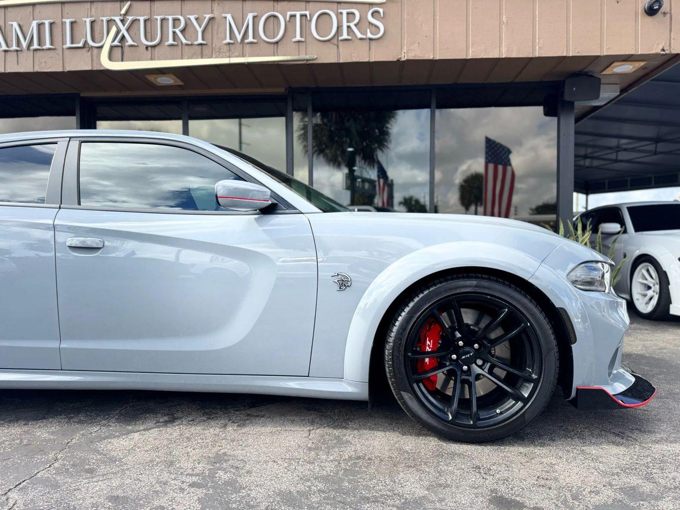 Dodge Charger Srt Hellcat Widebody Sedan 4D - Thumbnail 17