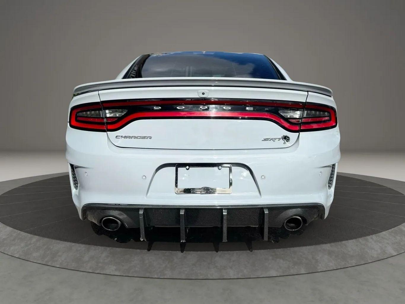 Dodge Charger Srt Hellcat Widebody Sedan 4D - Thumbnail 11