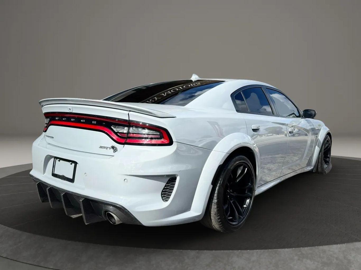 Dodge Charger Srt Hellcat Widebody Sedan 4D - Thumbnail 14