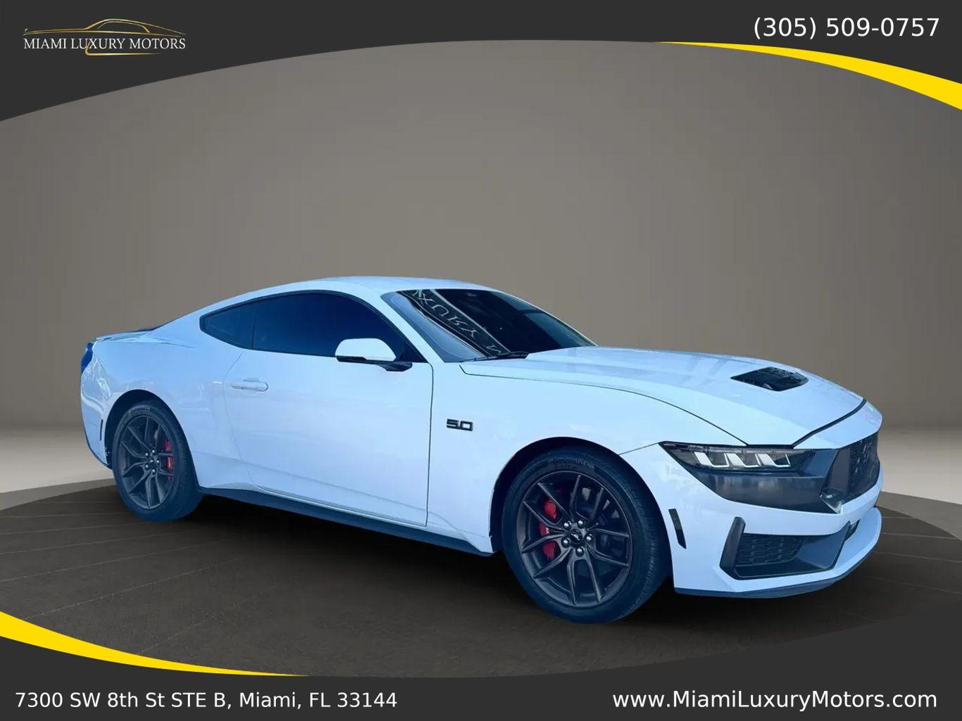 Ford Mustang Gt Premium Coupe 2D - Thumbnail 2