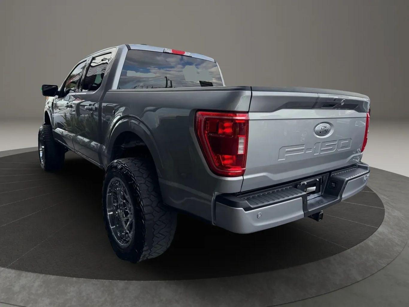 Ford F150 Supercrew Cab Xlt Pickup 4D 5 1/2 Ft - Thumbnail 9