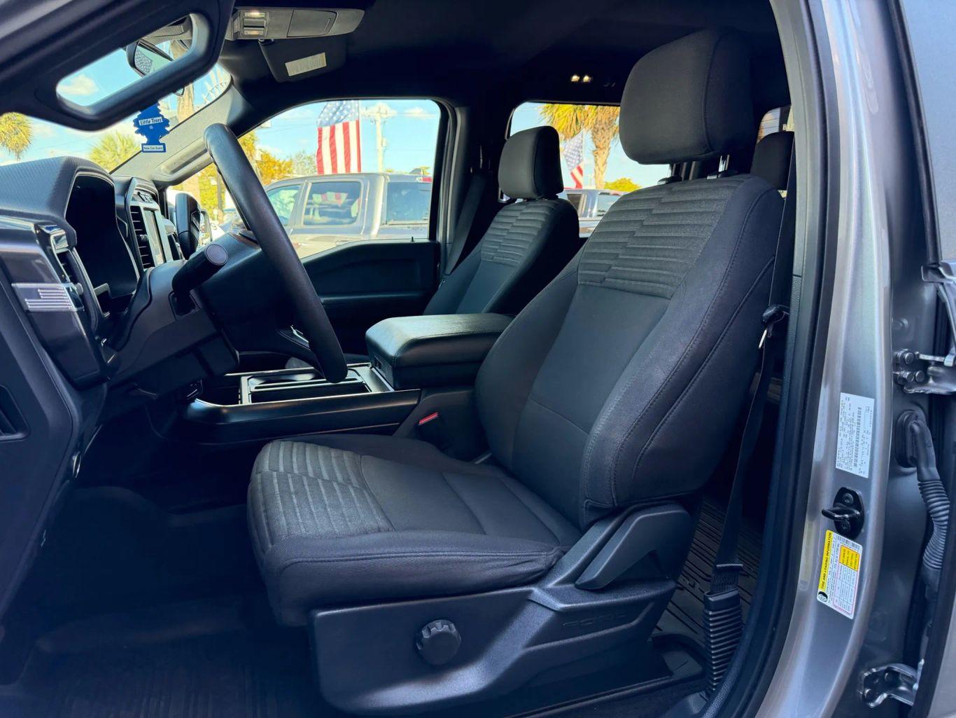 Ford F150 Supercrew Cab Xl Pickup 4D 5 1/2 Ft - Thumbnail 16