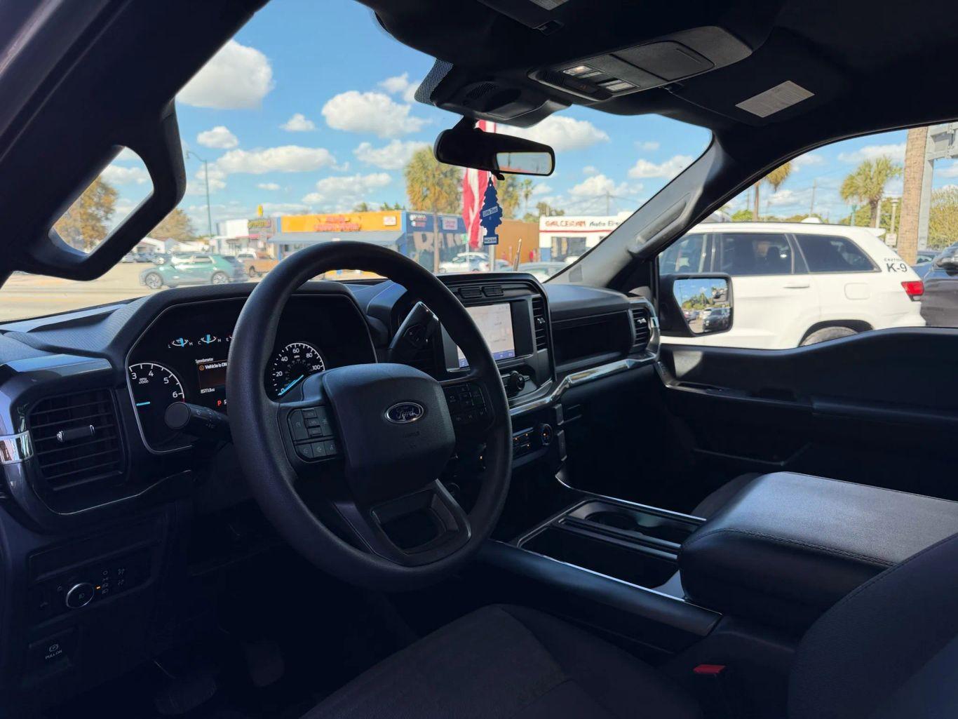 Ford F150 Supercrew Cab Xl Pickup 4D 5 1/2 Ft - Thumbnail 18