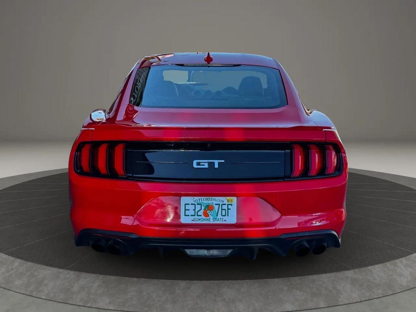 Ford Mustang Gt Premium Coupe 2D - Thumbnail 9