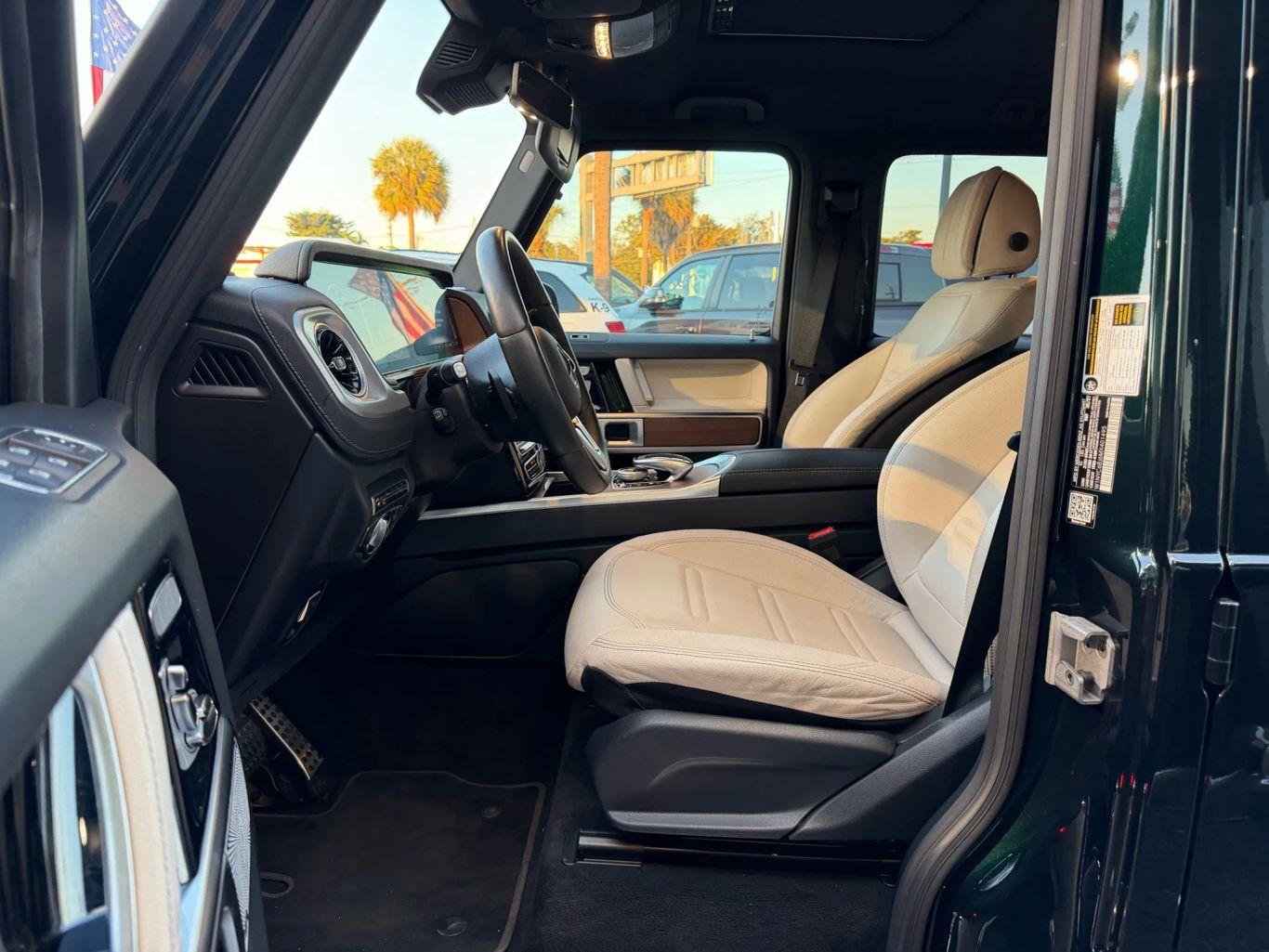 Mercedes-Benz G-Class G 550 Sport Utility 4D - Thumbnail 13