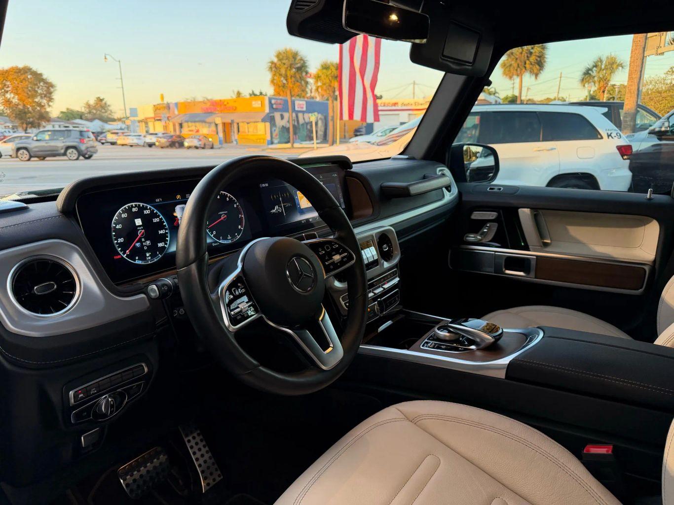 Mercedes-Benz G-Class G 550 Sport Utility 4D - Thumbnail 18