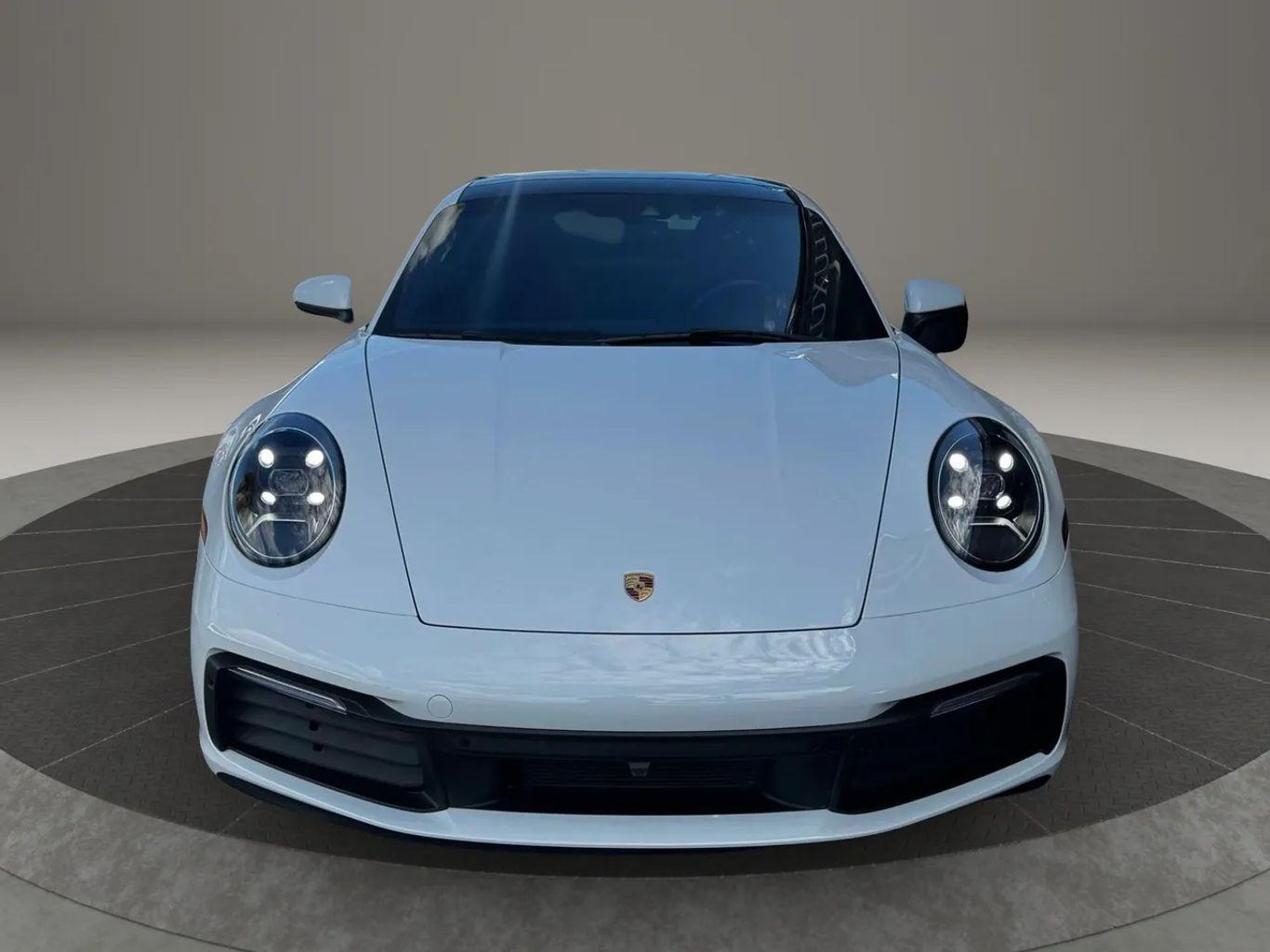 Porsche 911 Carrera Coupe 2D - Thumbnail 6