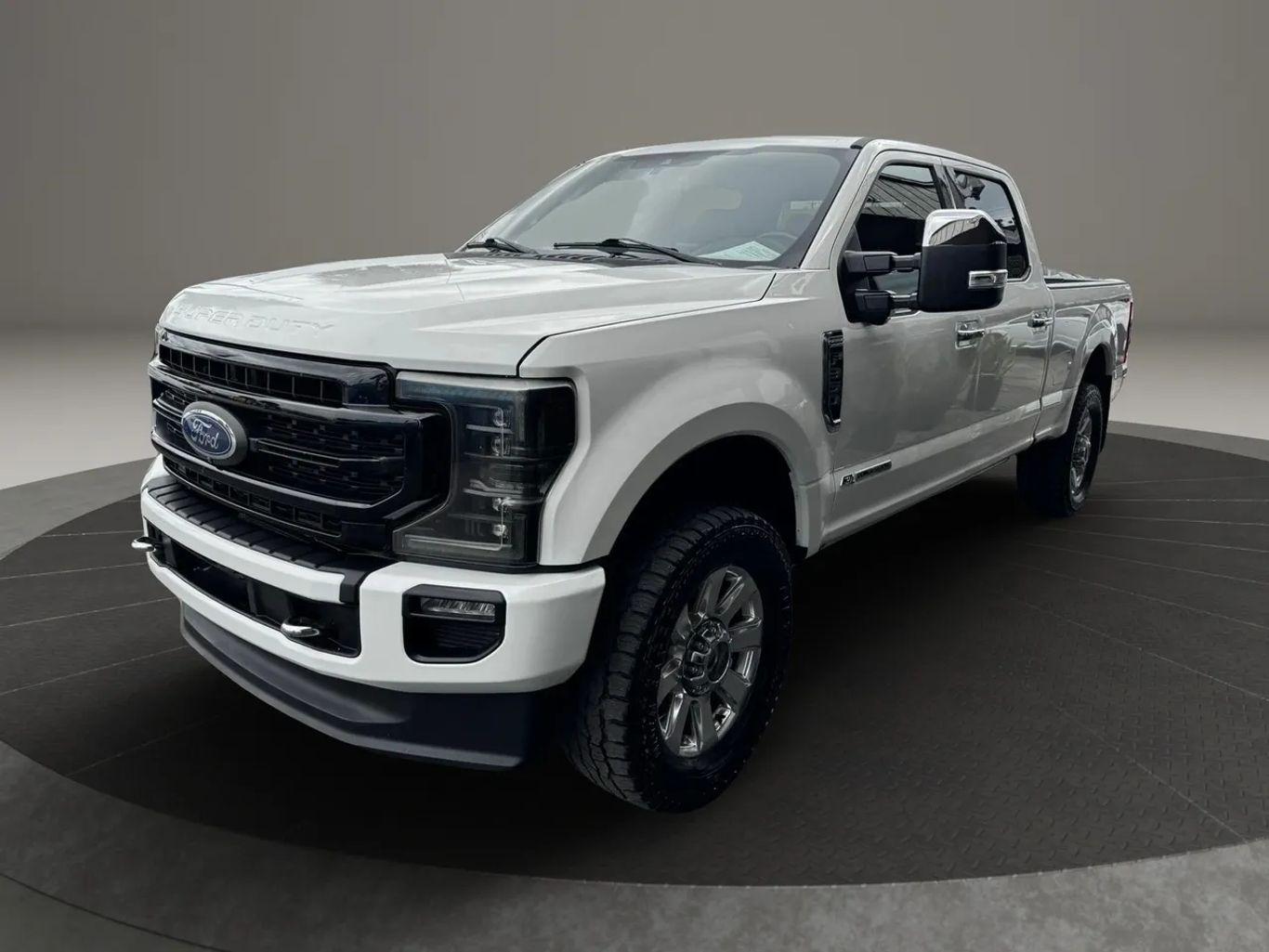 Ford F350 Super Duty Crew Cab Platinum Pickup 4D 6 3/4 Ft - Thumbnail 7