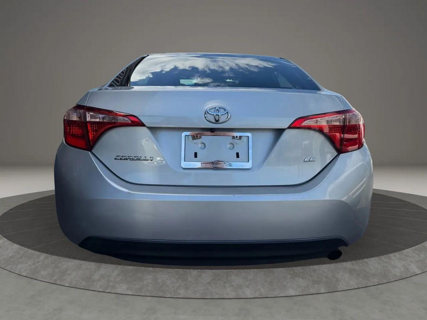 Toyota Corolla Se Sedan 4D - Thumbnail 10
