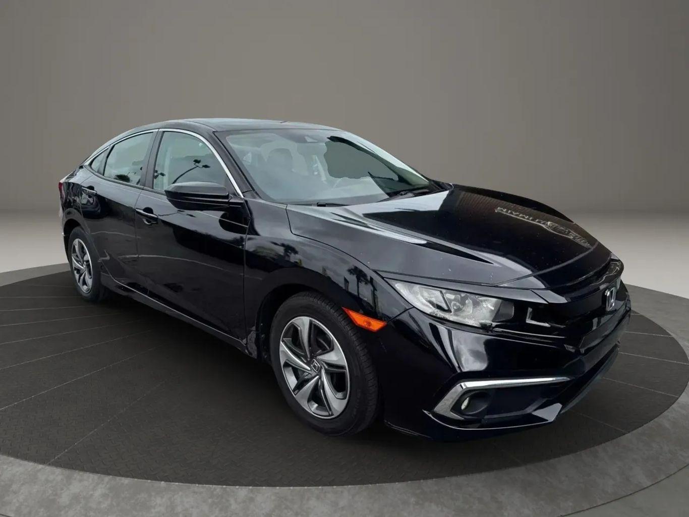 Honda Civic Lx Sedan 4D - Thumbnail 4