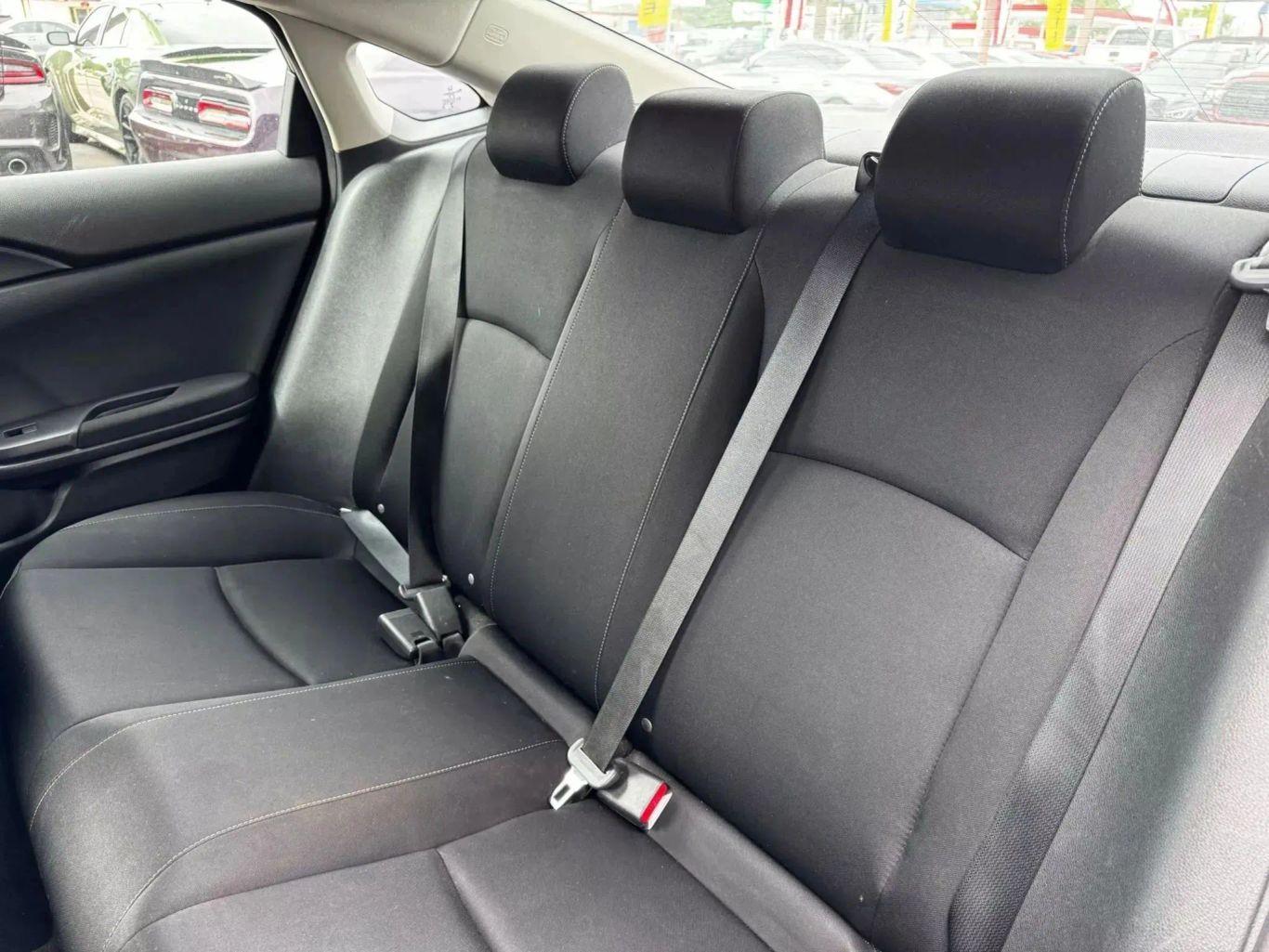 Honda Civic Lx Sedan 4D - Thumbnail 18