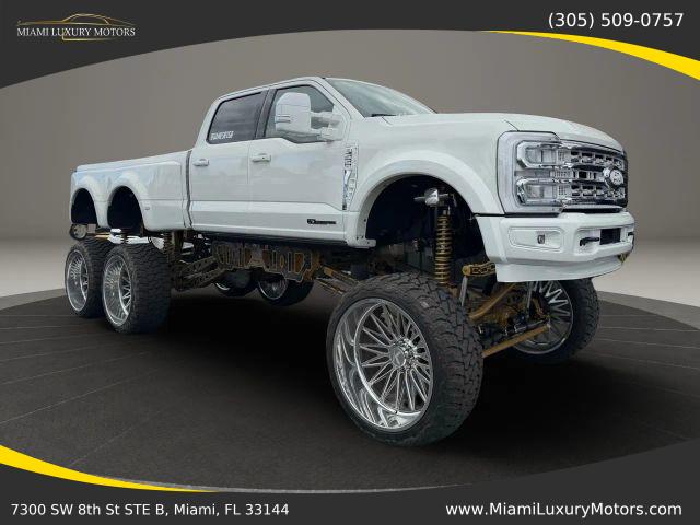 Ford F550 Super Duty Crew Cab & Chassis Lariat W/203" Wb Cab & Chassis 4D - View 1