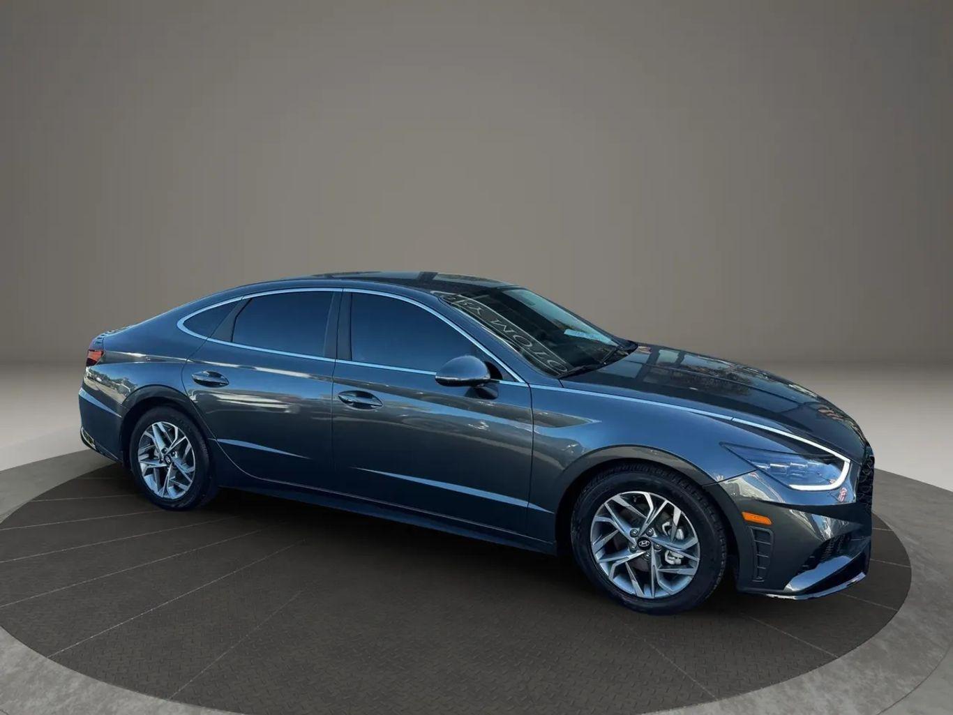 Hyundai Sonata Sel Sedan 4D - Thumbnail 3