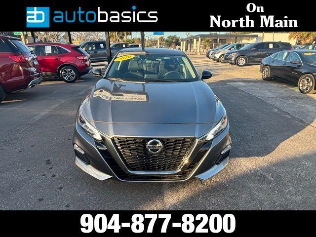 Nissan Altima - Thumbnail 2