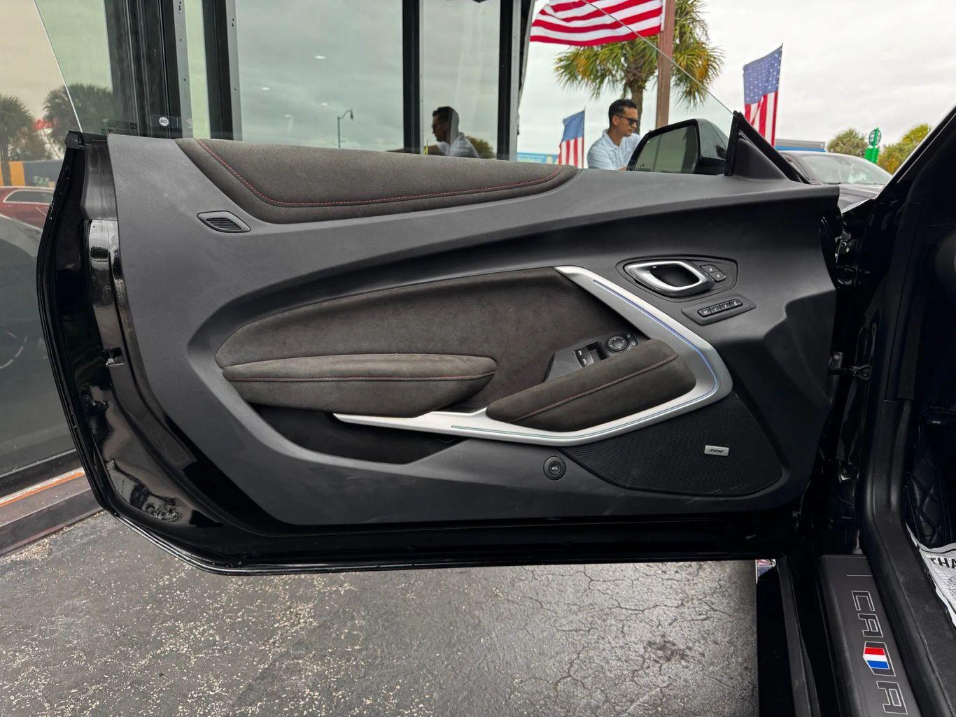 Chevrolet Camaro Zl1 Coupe 2D - Thumbnail 12