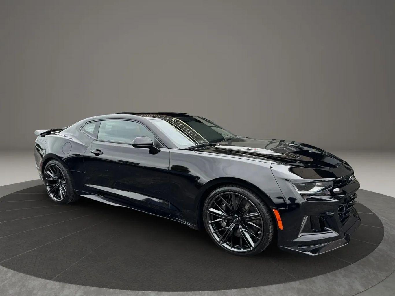 Chevrolet Camaro Zl1 Coupe 2D - Thumbnail 4
