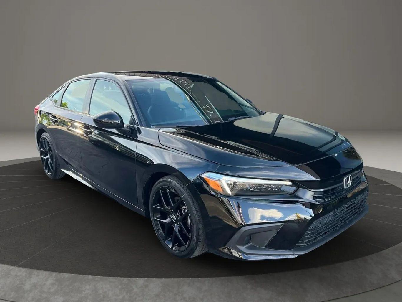 Honda Civic Sport Sedan 4D - Thumbnail 4