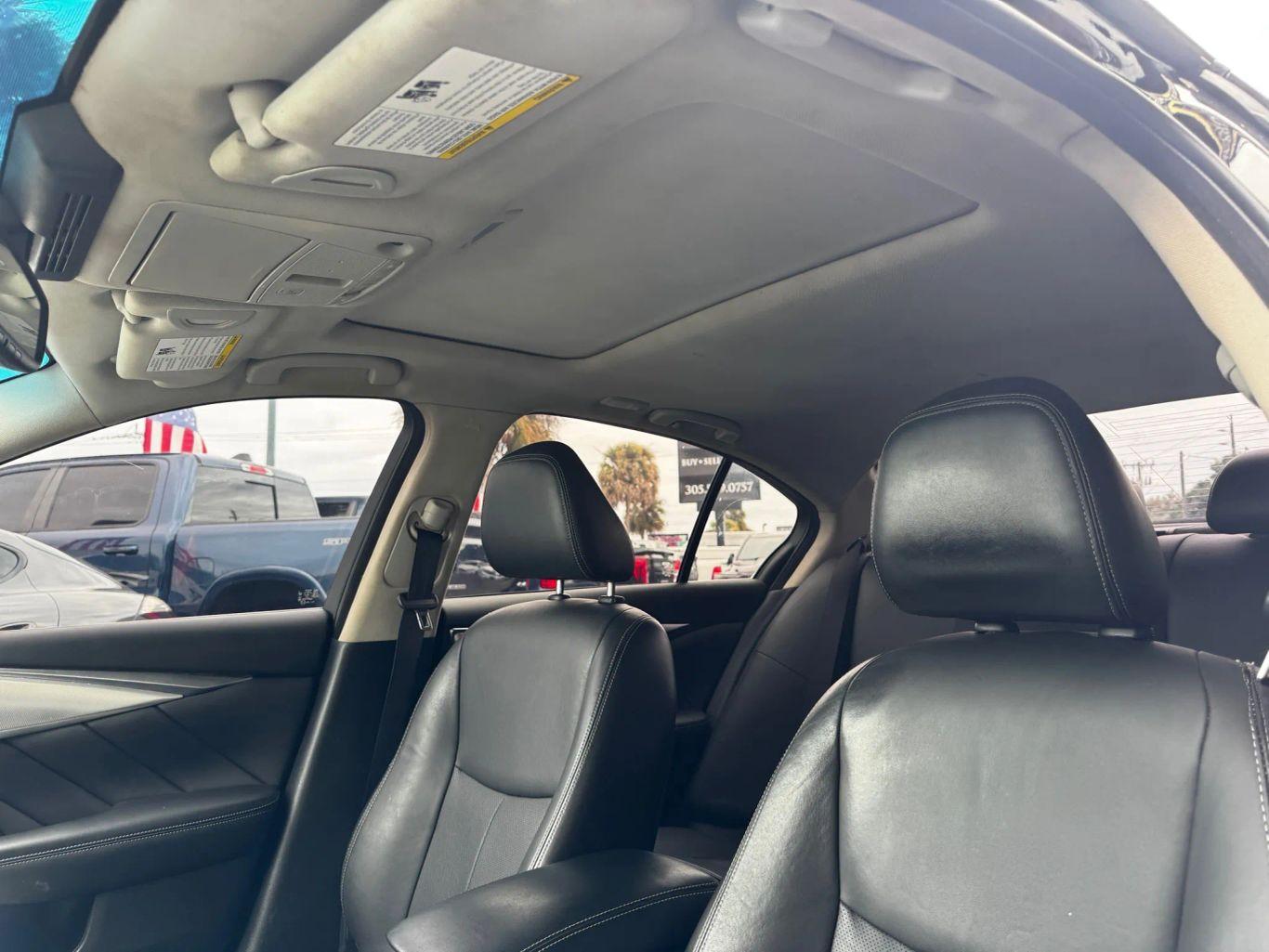 Infiniti Q50 3.0T Luxe Sedan 4D - Thumbnail 15