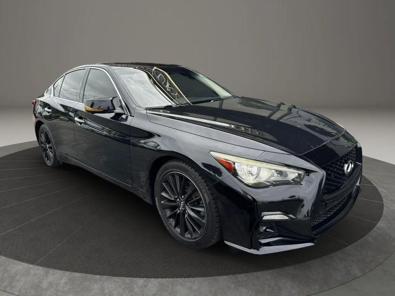 Infiniti Q50 3.0T Luxe Sedan 4D - Thumbnail 4