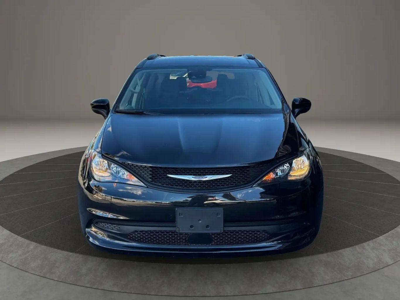 Chrysler Voyager Lx Van 4D - Thumbnail 4