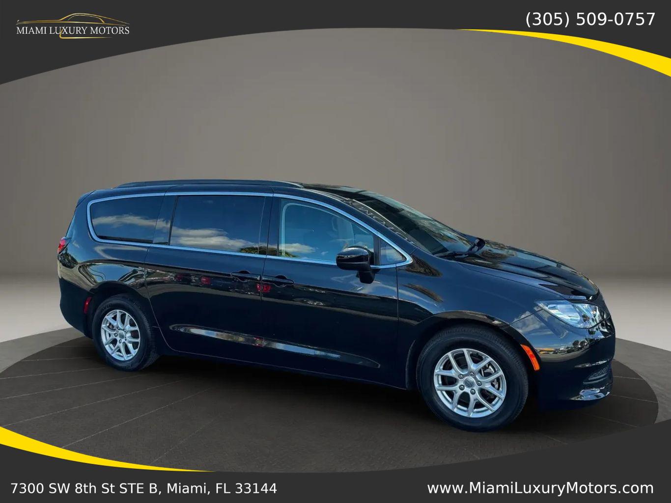 Chrysler Voyager Lx Van 4D - Thumbnail 2