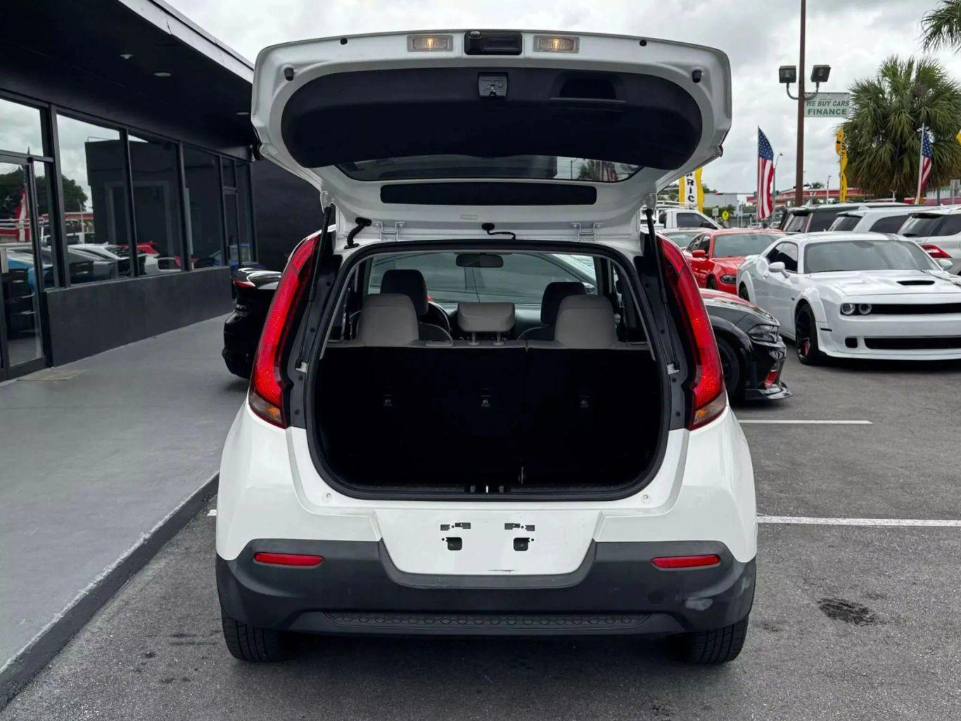 Kia Soul Lx Wagon 4D - Thumbnail 10