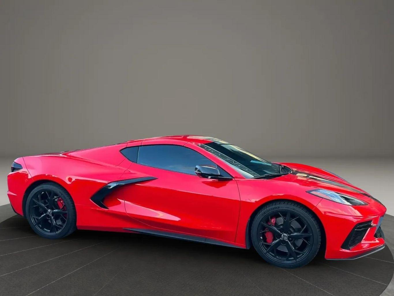Chevrolet Corvette Stingray Coupe 2D - Thumbnail 3