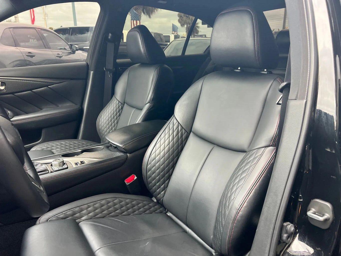 Infiniti Q50 Red Sport 400 Sedan 4D - Thumbnail 14