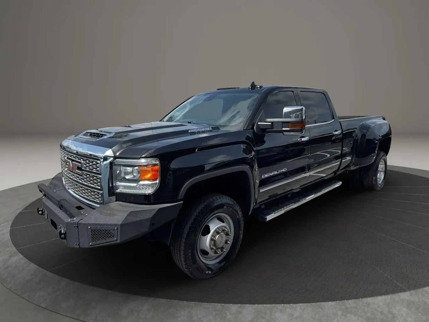 Gmc Sierra 3500 Hd Crew Cab Denali Pickup 4D 8 Ft - Thumbnail 4