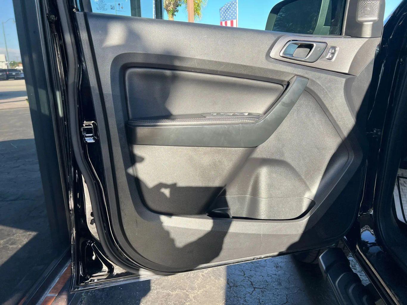 Ford Ranger Supercrew Lariat Pickup 4D 5 Ft - Thumbnail 12