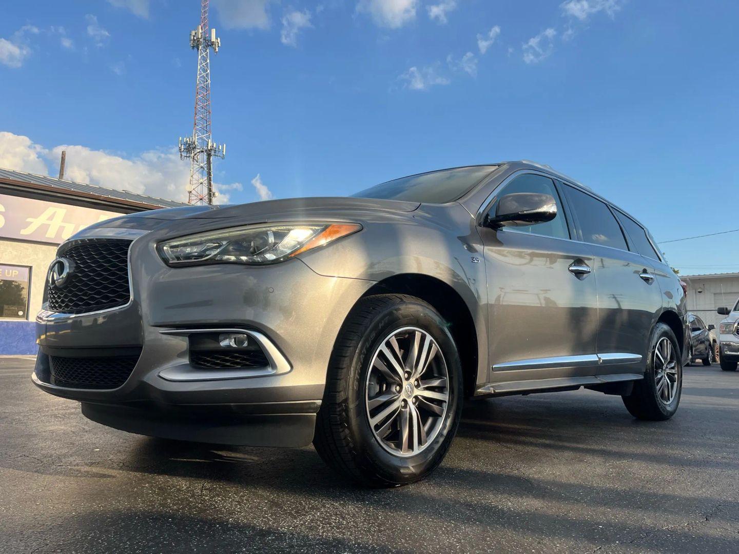 Infiniti Qx60 - Thumbnail 3
