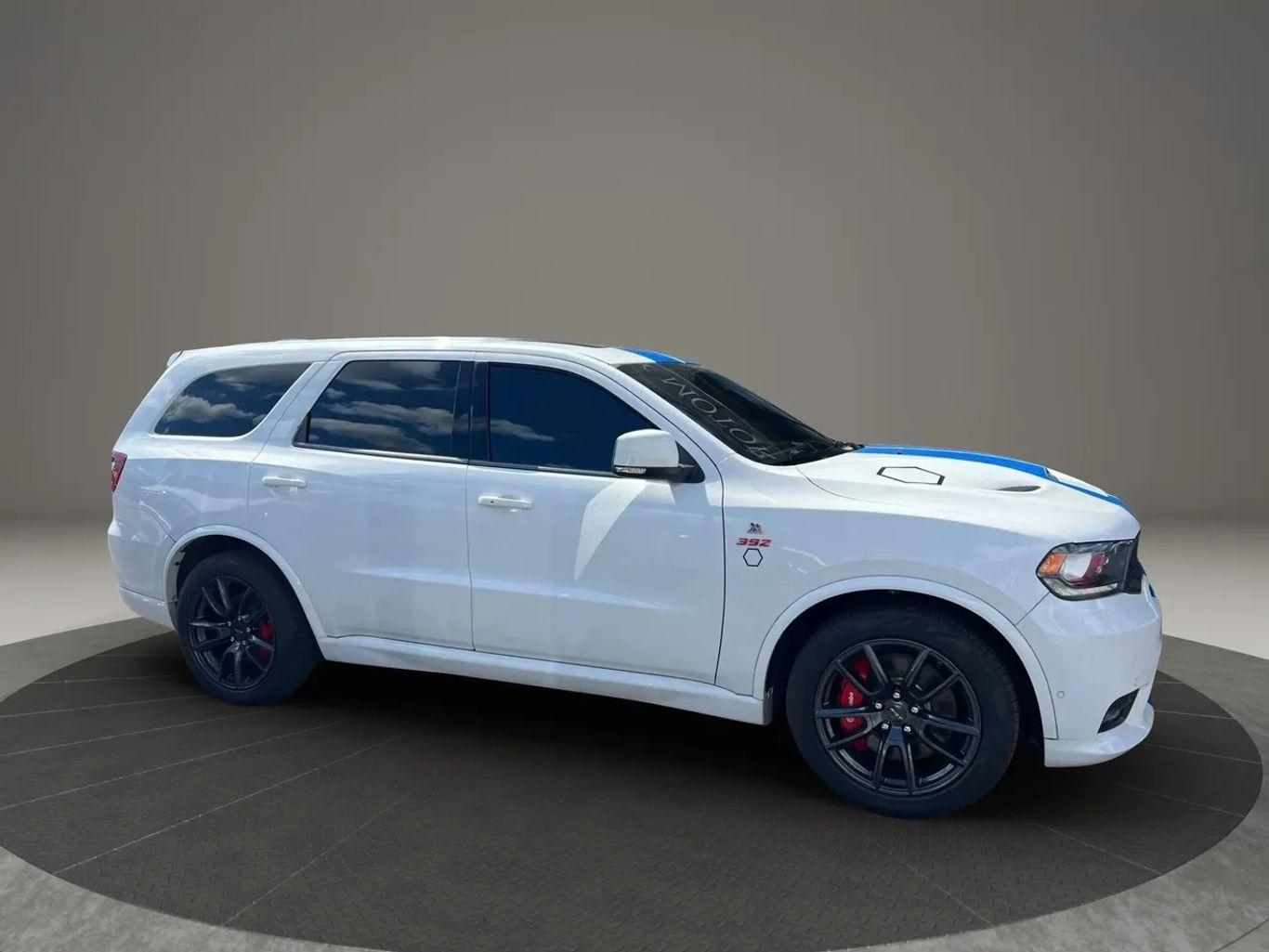 Dodge Durango Srt Sport Utility 4D - Thumbnail 3
