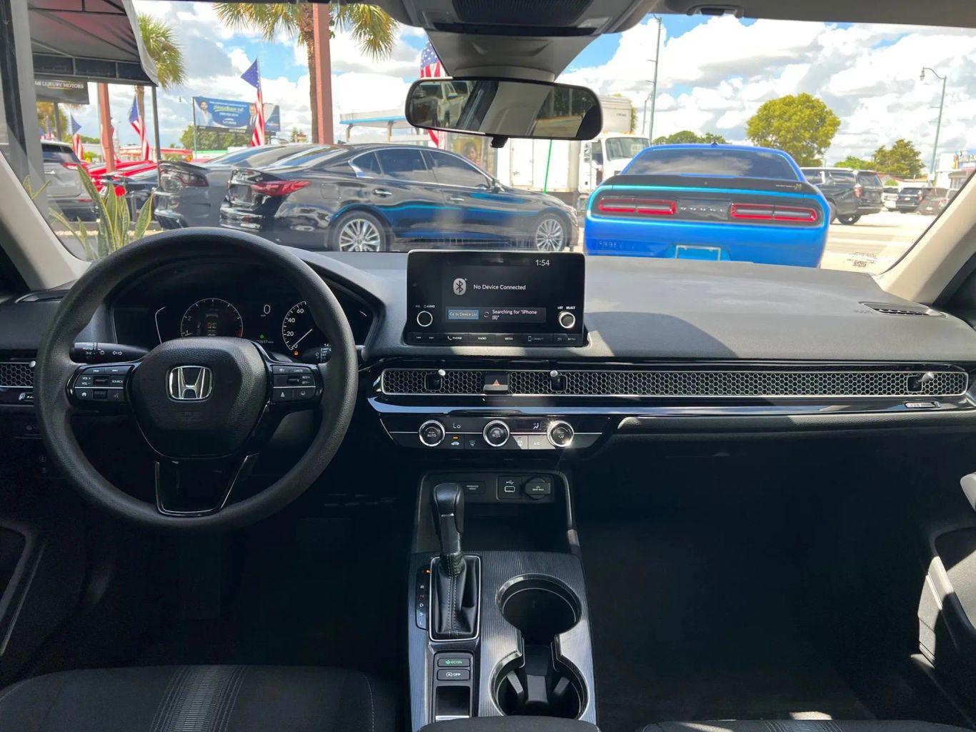 Honda Civic Lx Hatchback 4D - Thumbnail 18