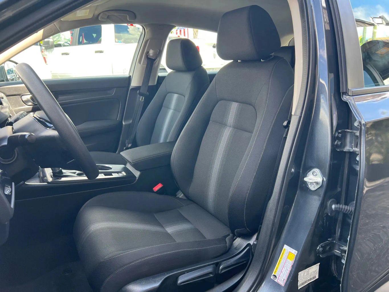 Honda Civic Lx Hatchback 4D - Thumbnail 12