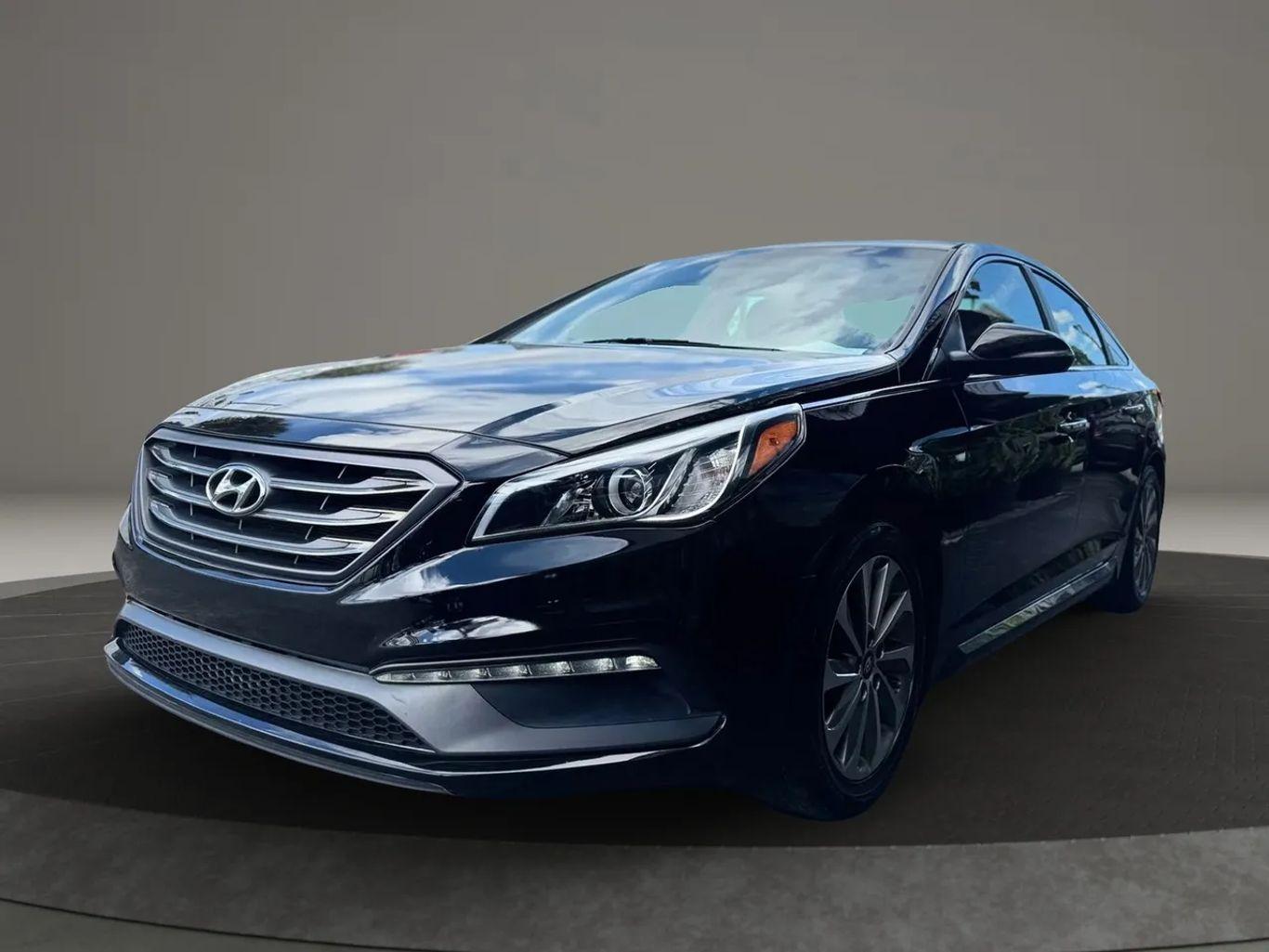 Hyundai Sonata Sport Sedan 4D - Thumbnail 8