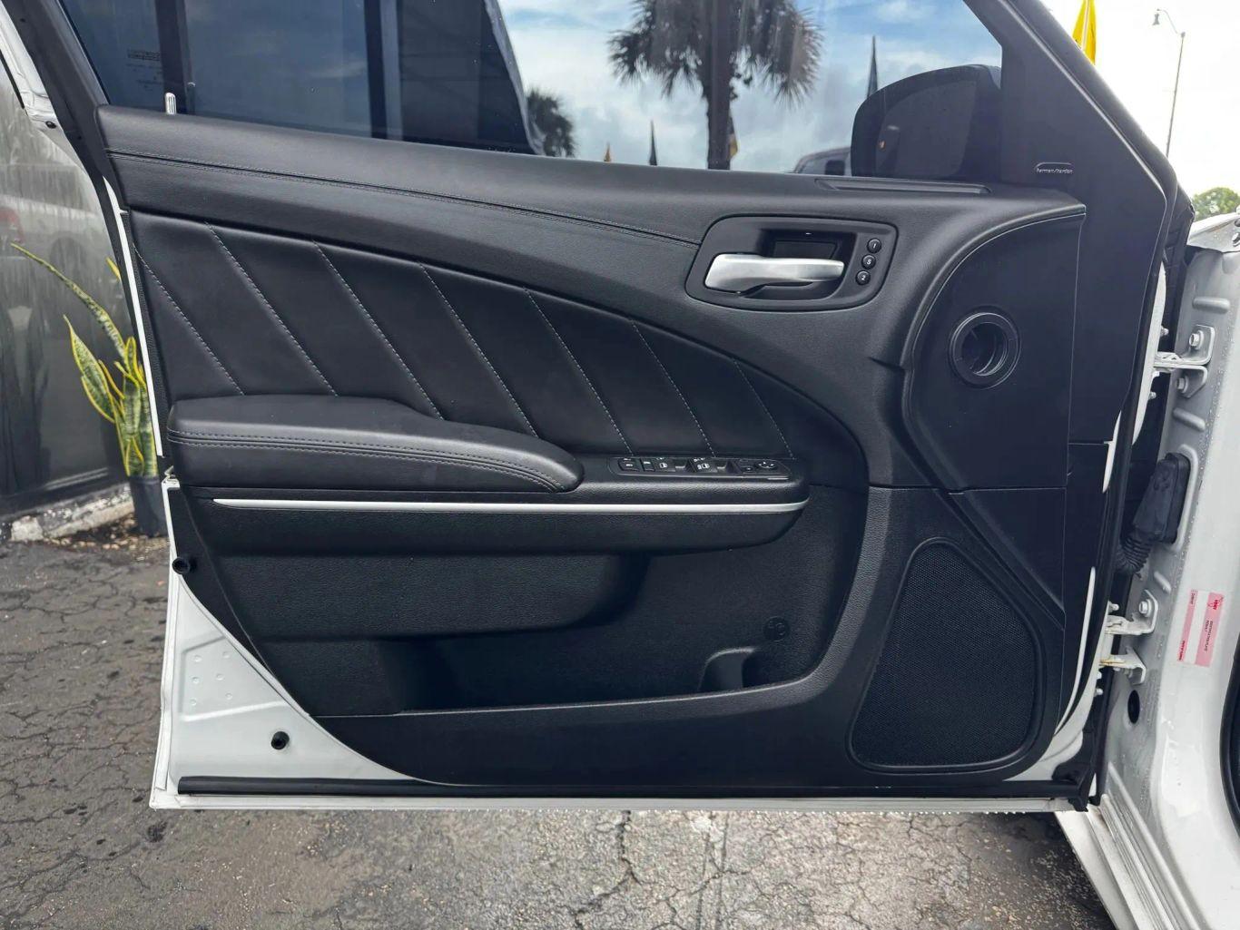 Dodge Charger Scat Pack Widebody Sedan 4D - Thumbnail 12