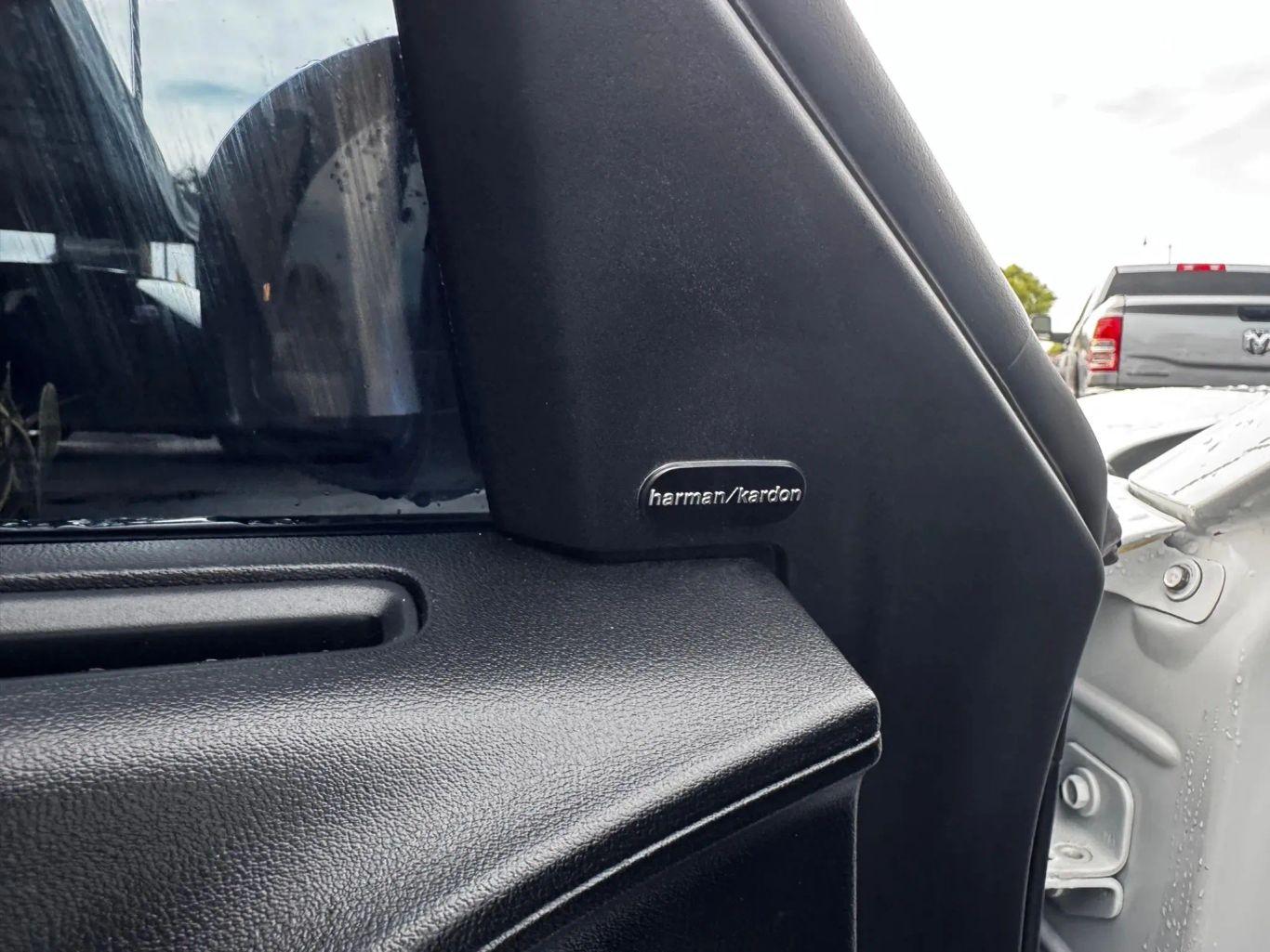 Dodge Charger Scat Pack Widebody Sedan 4D - Thumbnail 13