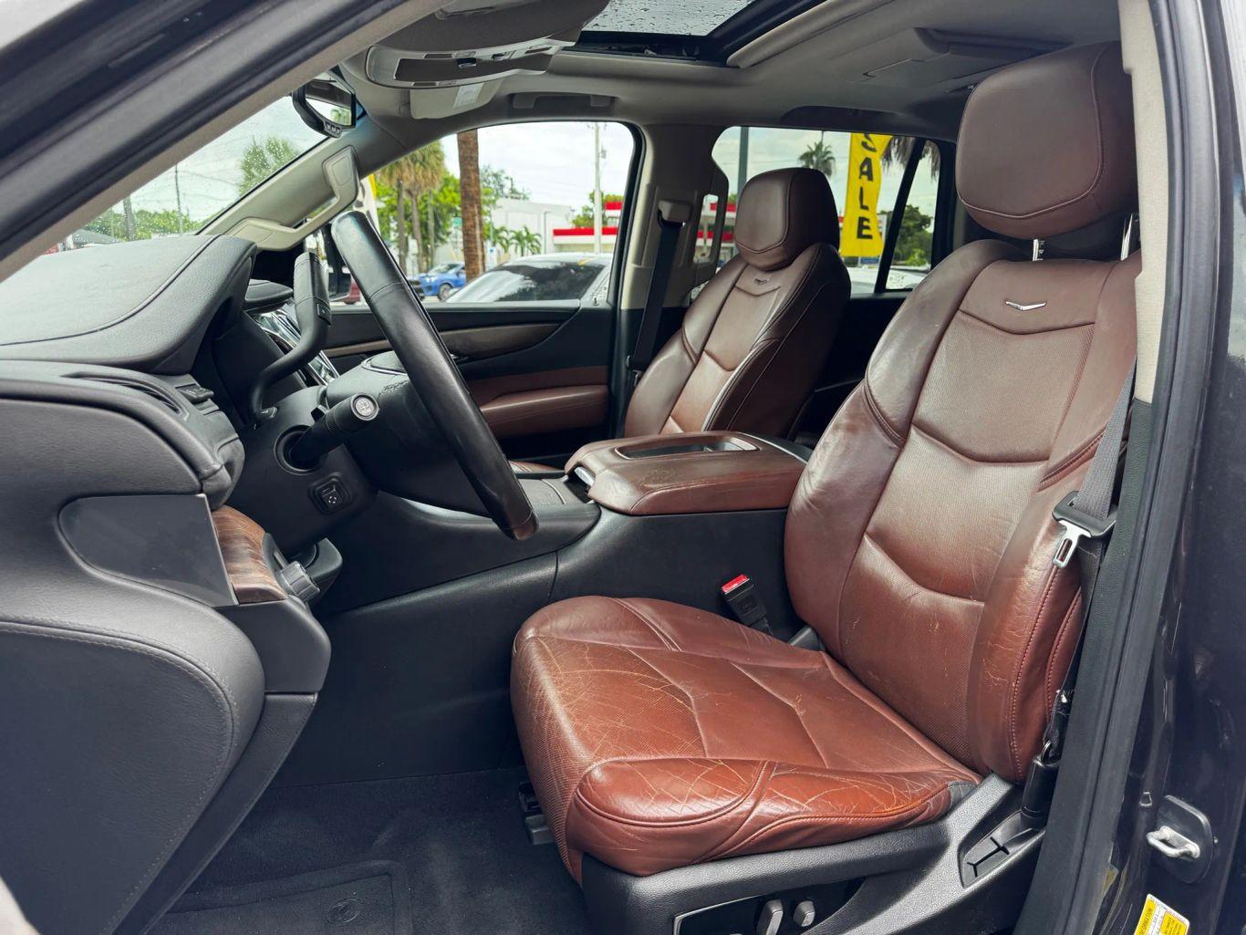 Cadillac Escalade Premium Sport Utility 4D - Thumbnail 13